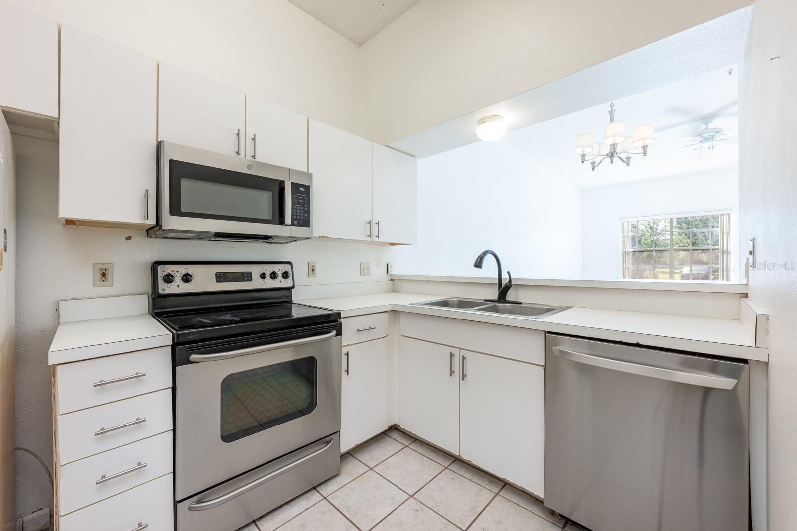 Image 6 of 21 For 133 Reserve Circle 109