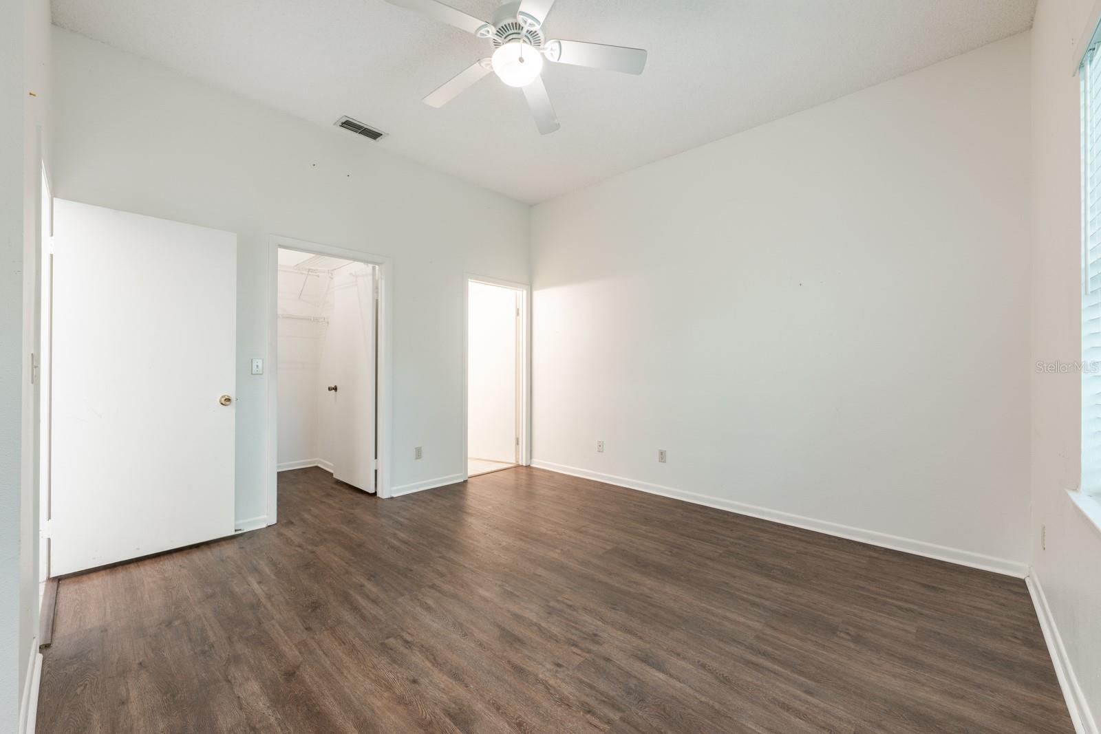 Image 8 of 21 For 133 Reserve Circle 109