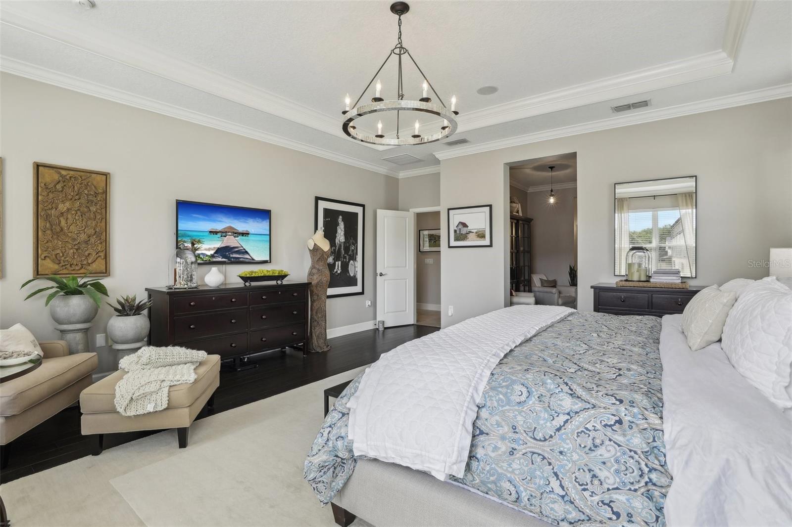 Image 12 of 28 For 11725 Verrazano Drive