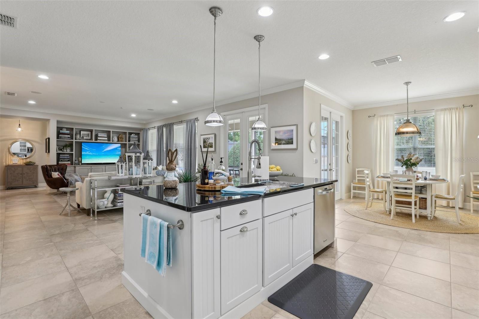 Image 7 of 28 For 11725 Verrazano Drive