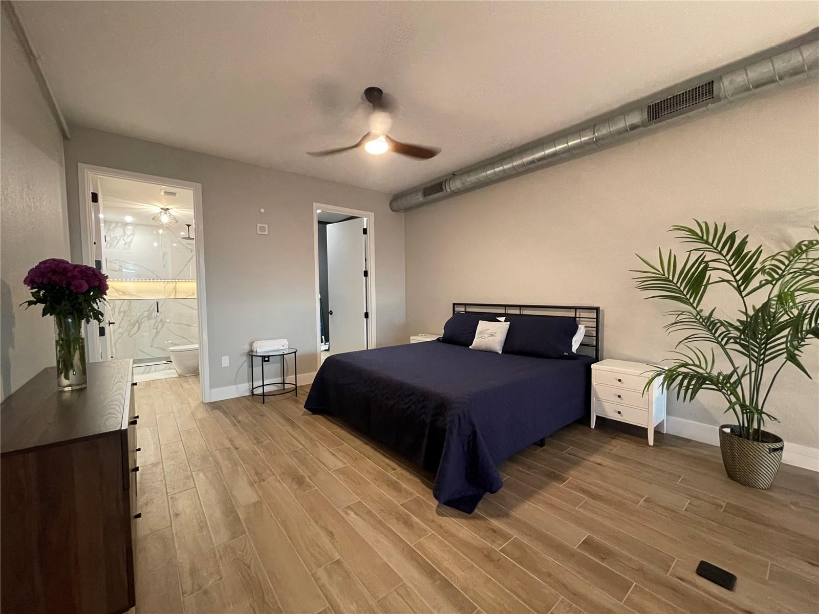 Image 22 of 42 For 150 Robinson Street 1016