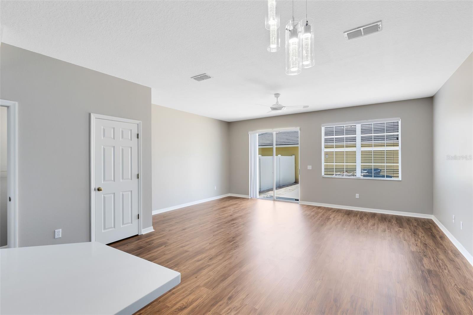 Image 5 of 23 For 7340 Yoder Street