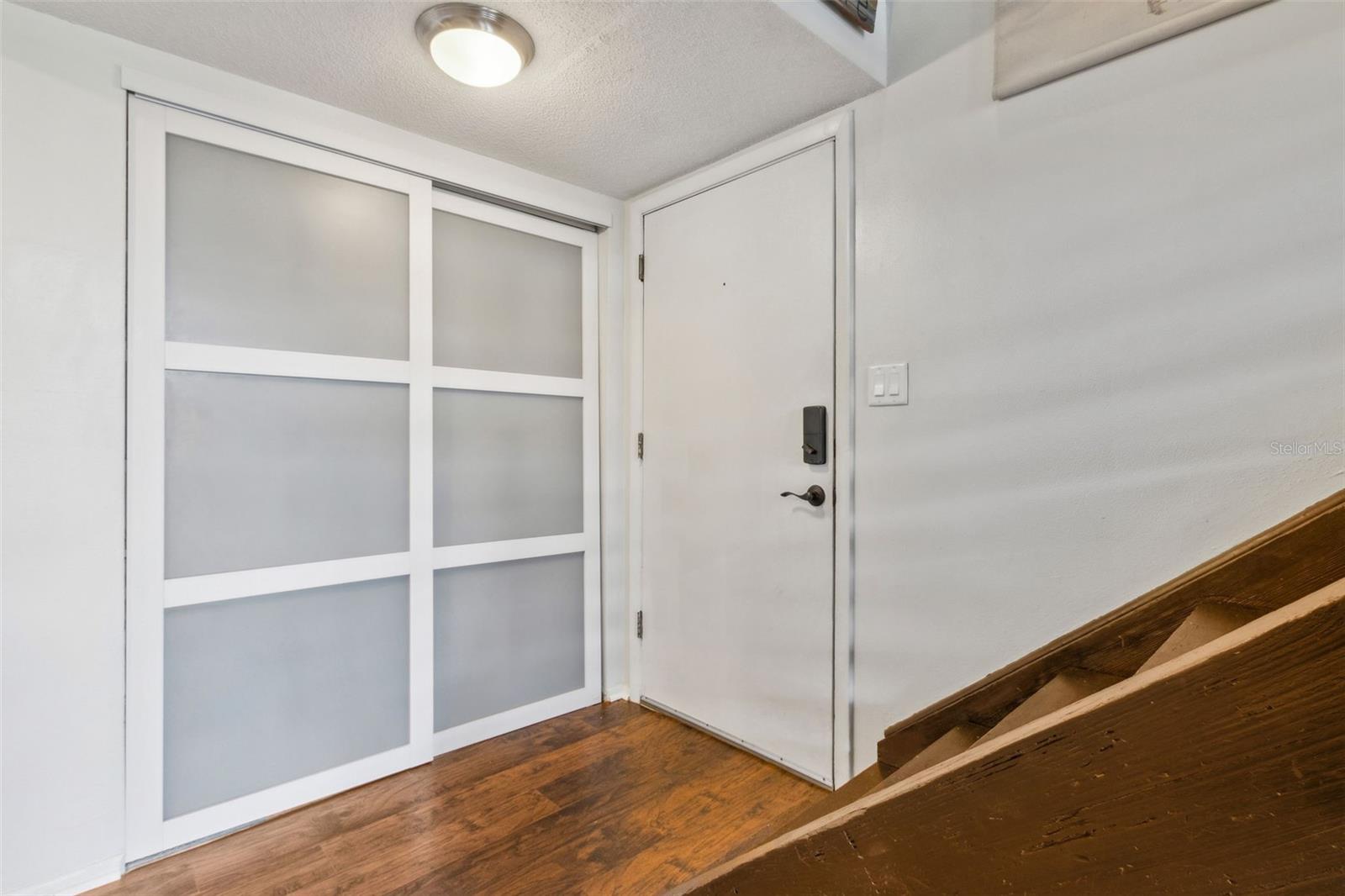 Image 13 of 41 For 200 Maitland Avenue 28