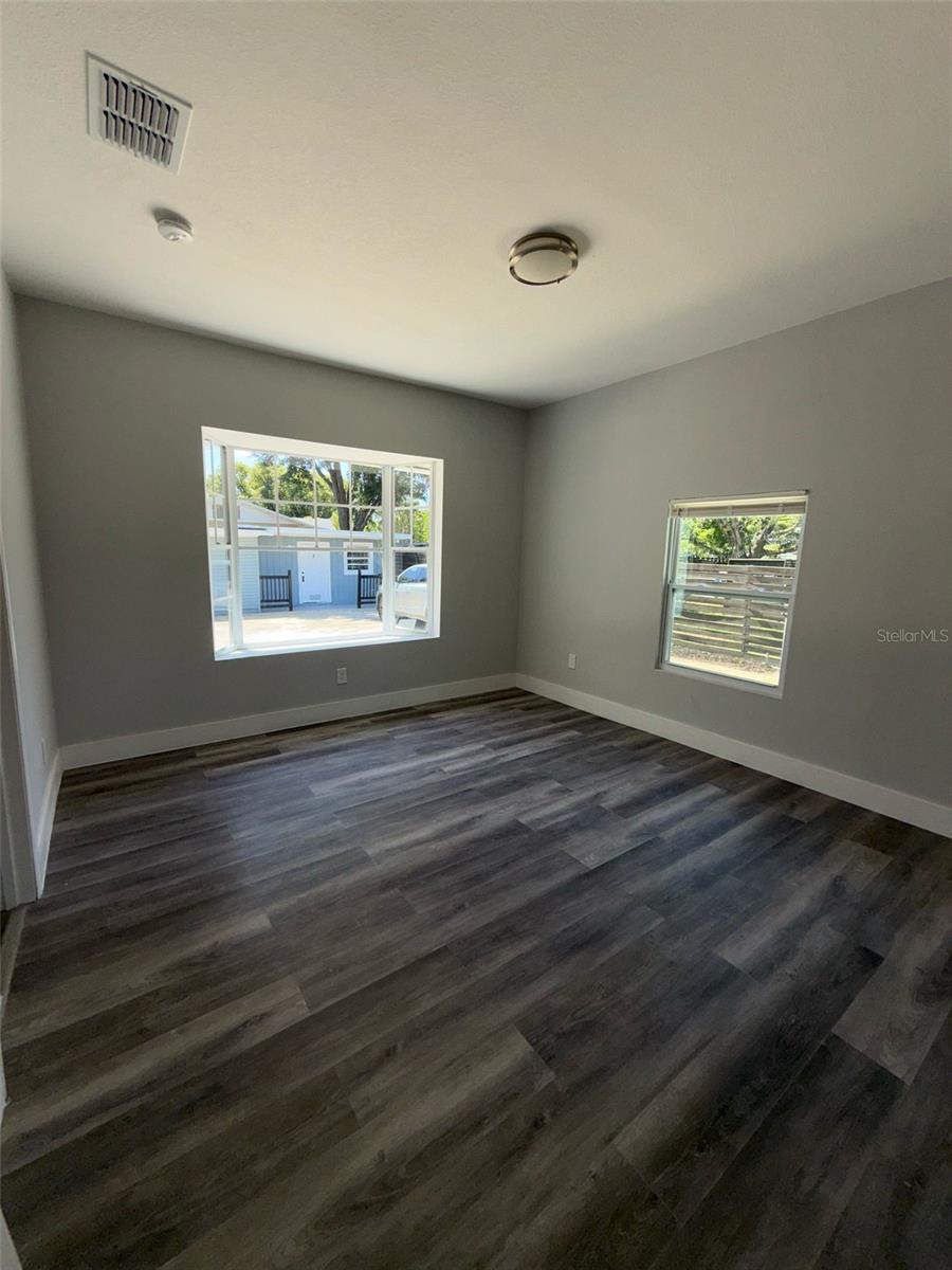 Image 8 of 9 For 5340 Brosche Road 4
