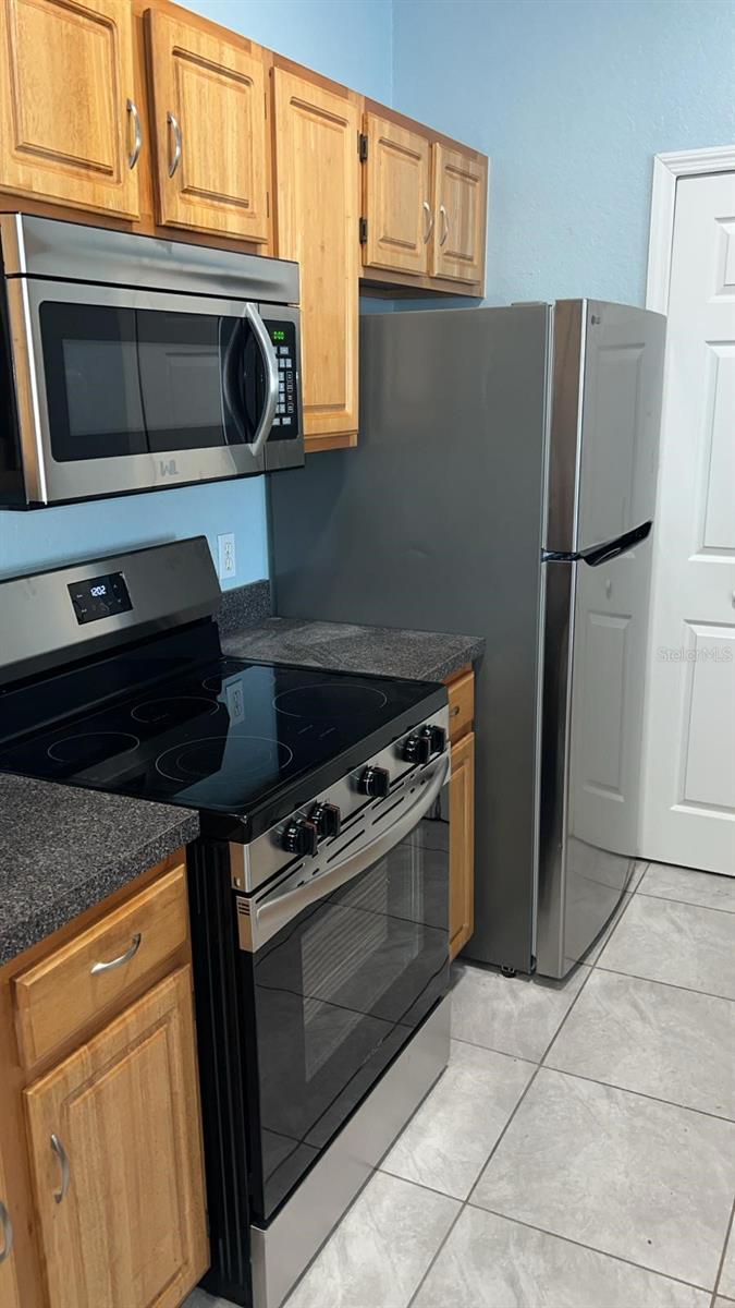 Image 3 of 4 For 6059 Westgate Drive 431