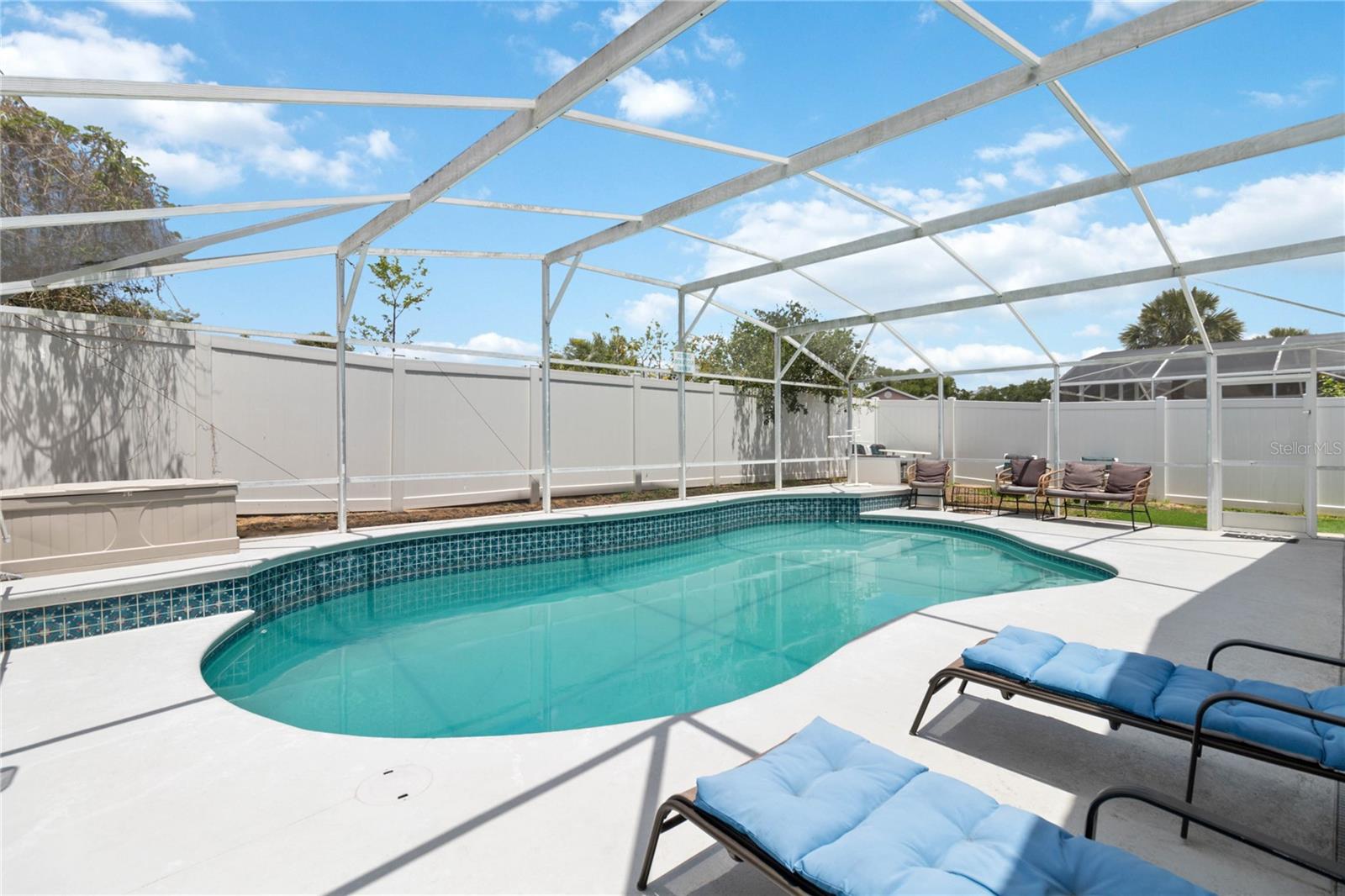 Image 28 of 31 For 7803 Laurel Oak Lane
