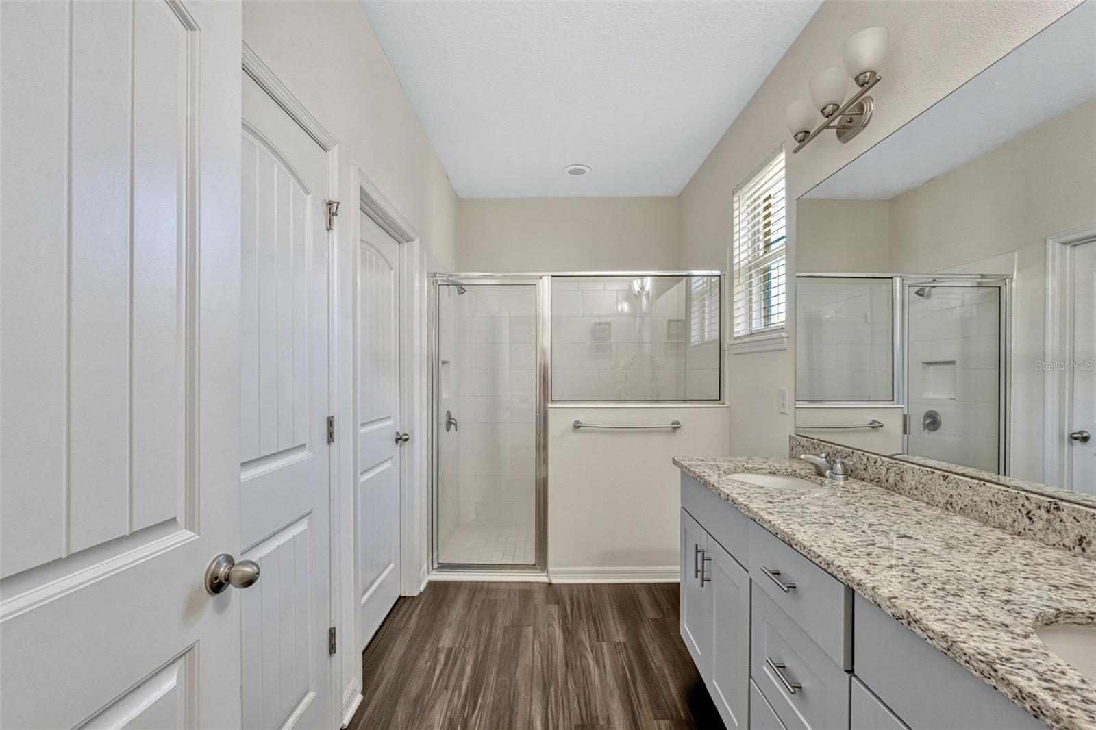 Image 11 of 42 For 9456 Komika Lane