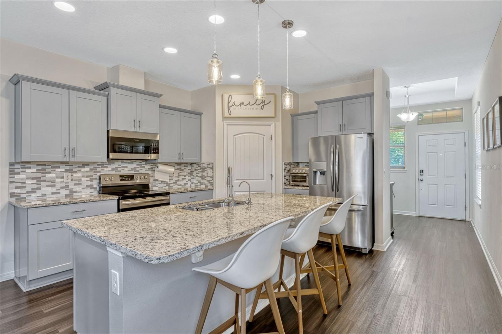 Image 4 of 42 For 9456 Komika Lane
