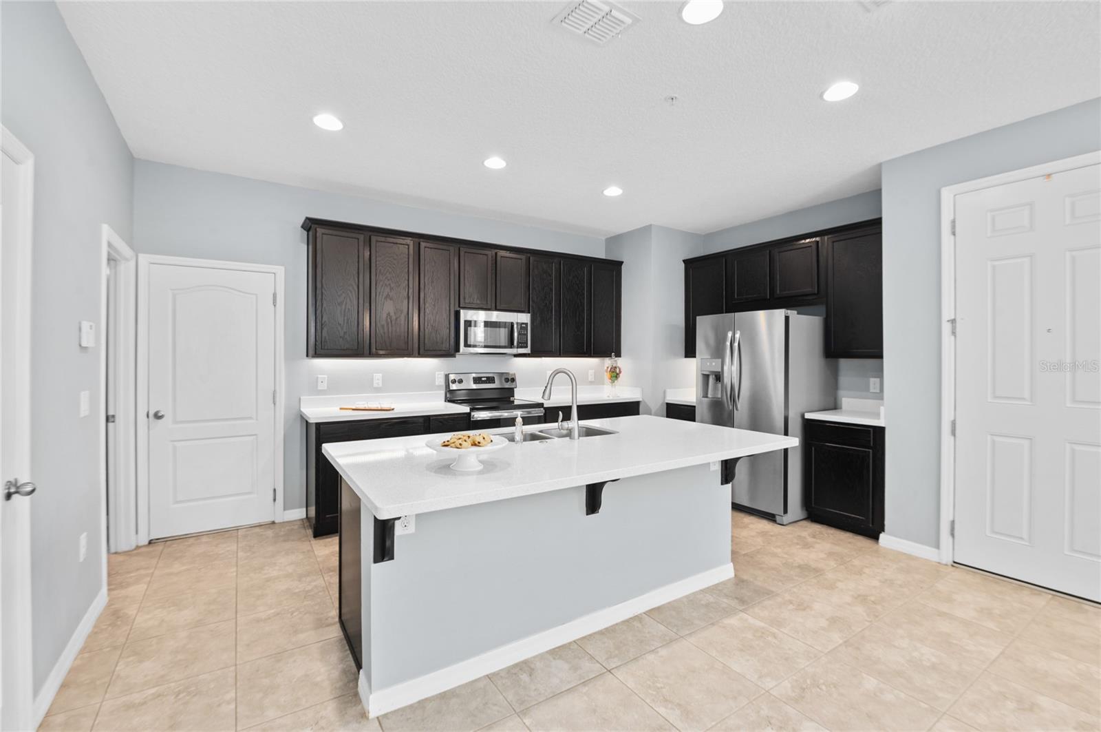 Image 10 of 47 For 335 Merry Brook Circle