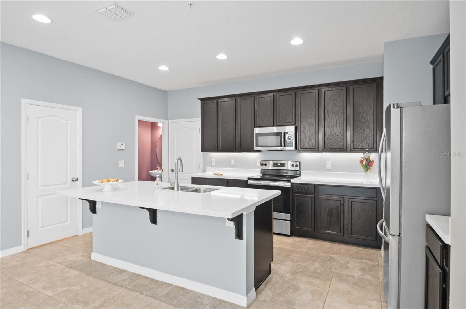Image 7 of 47 For 335 Merry Brook Circle