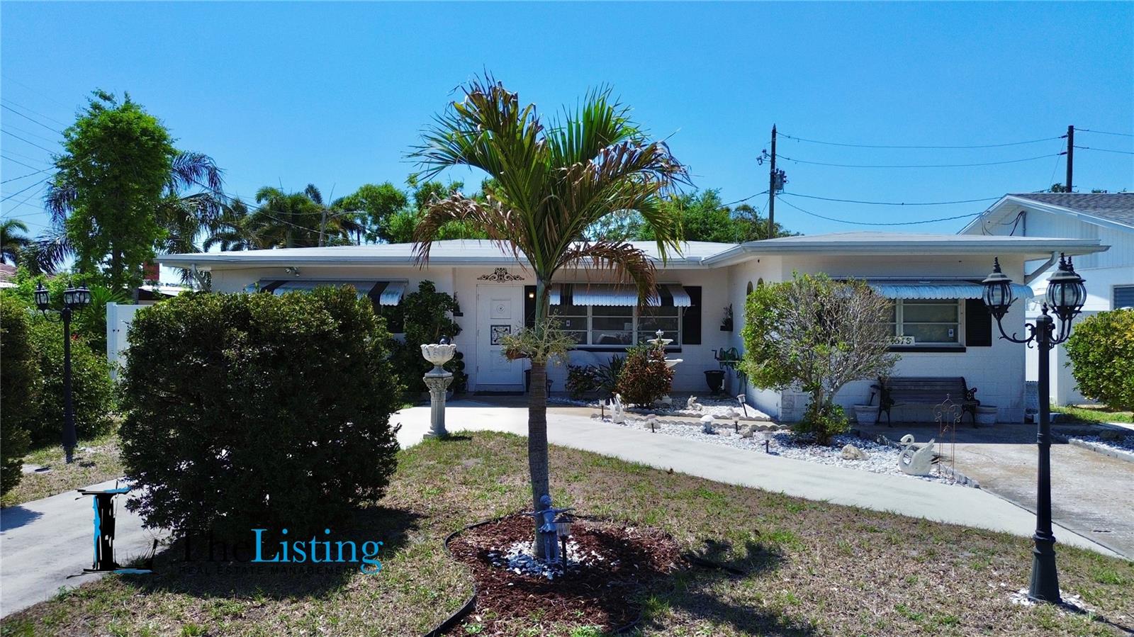 Image 4 of 32 For 4518 15th Avenue N