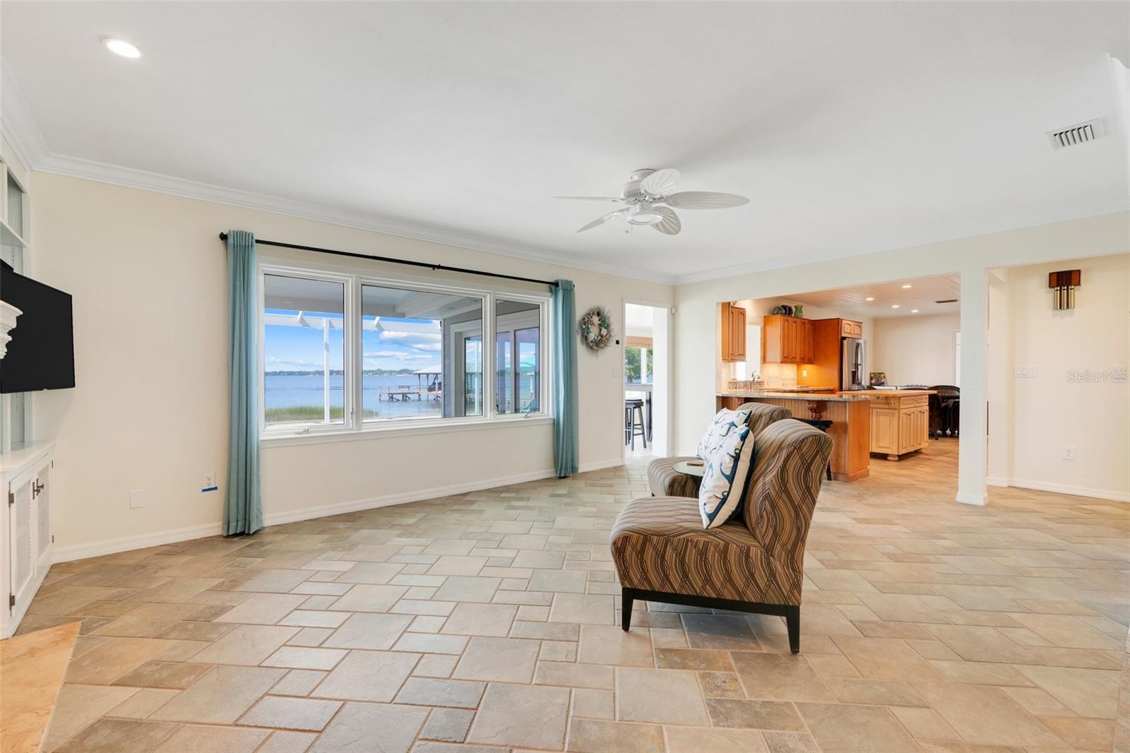 Image 17 of 67 For 5224 Saint Regis Place