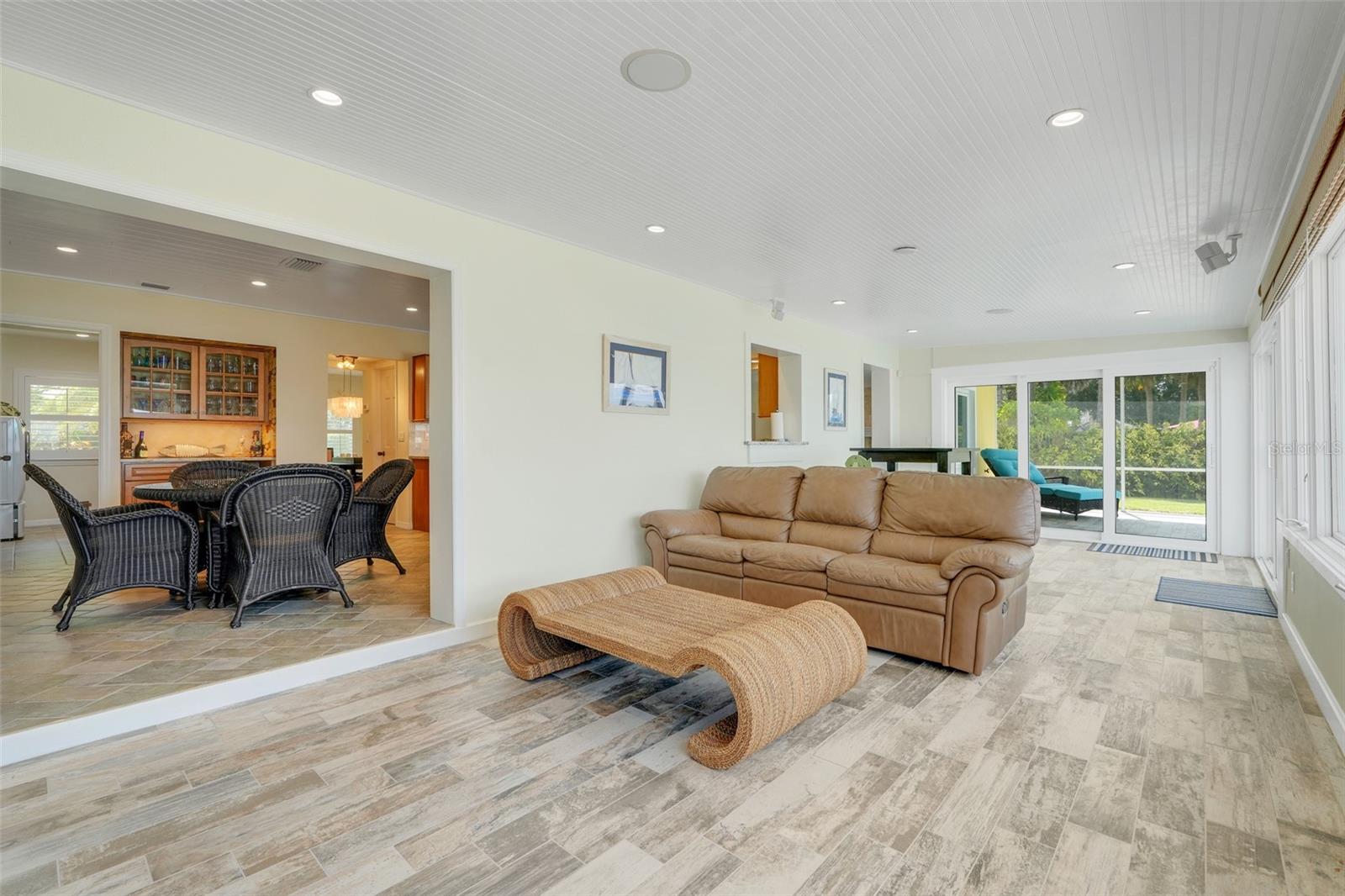 Image 28 of 67 For 5224 Saint Regis Place