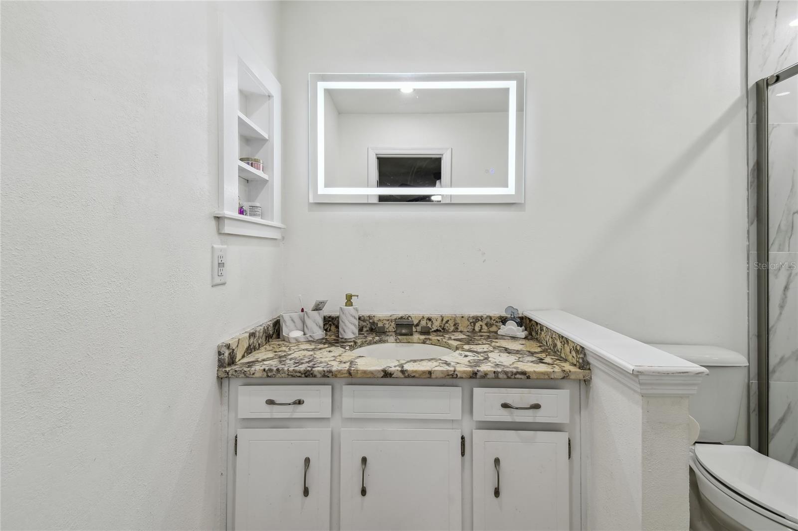Image 12 of 21 For 387 Kantor Boulevard