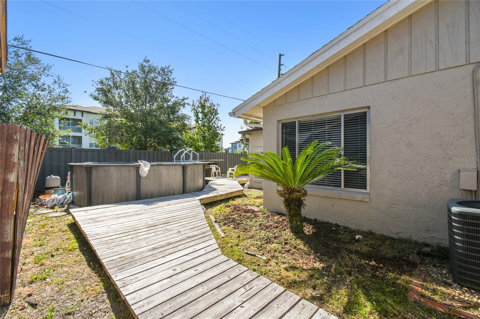 Image 15 of 21 For 387 Kantor Boulevard
