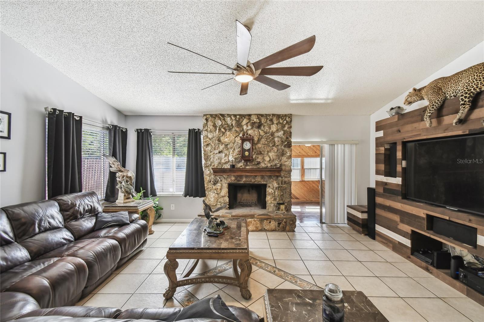 Image 2 of 21 For 387 Kantor Boulevard