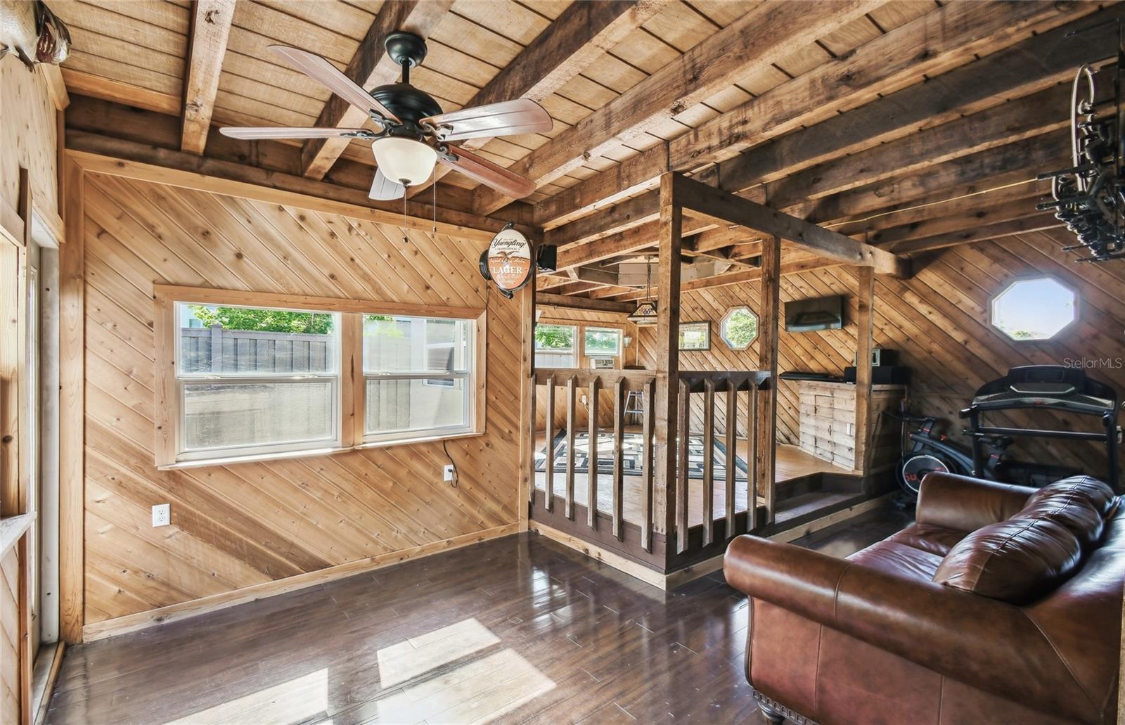 Image 5 of 21 For 387 Kantor Boulevard
