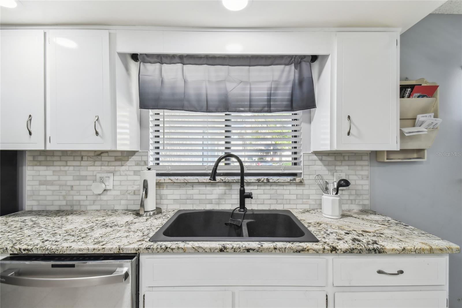 Image 9 of 21 For 387 Kantor Boulevard