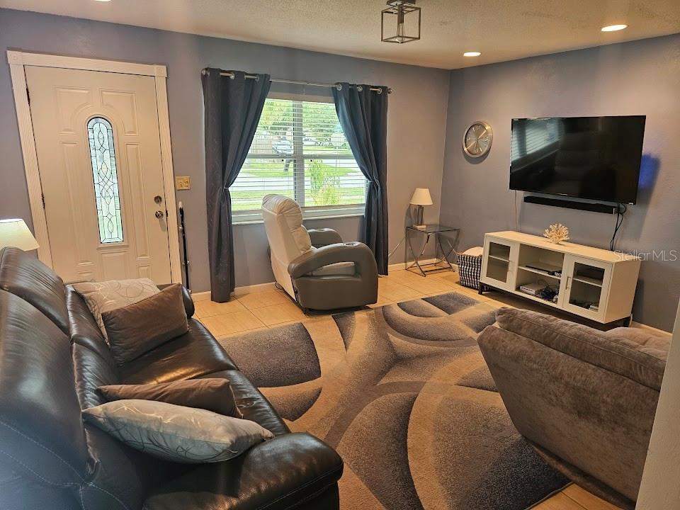 Image 2 of 18 For 1720 Hope Drive