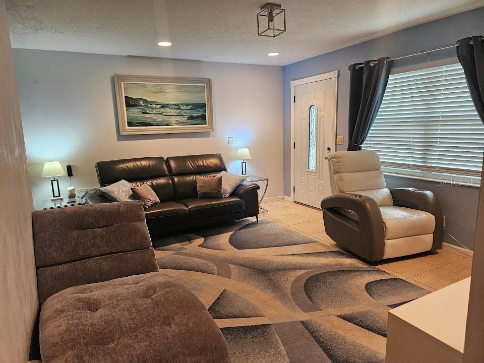 Image 3 of 18 For 1720 Hope Drive