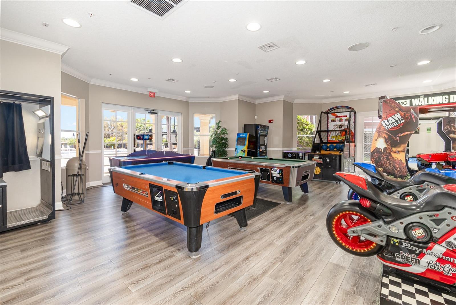 Image 33 of 34 For 8001 Cool Breeze Drive 118