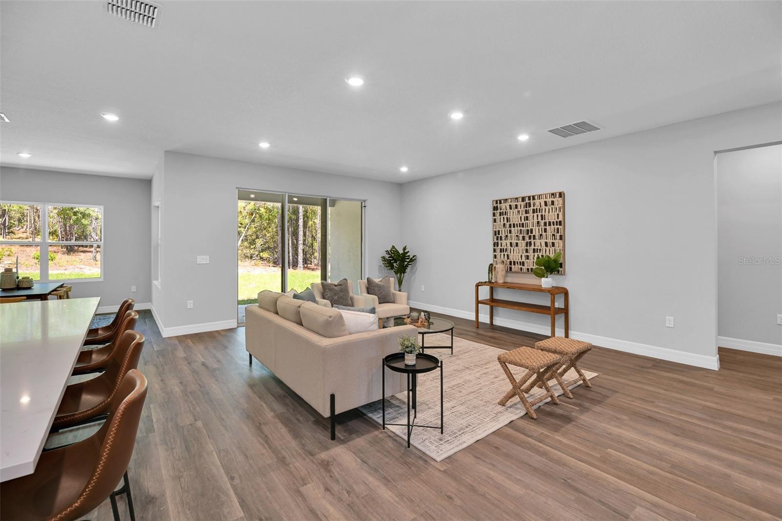 Image 12 of 35 For 28 Whitewood Street