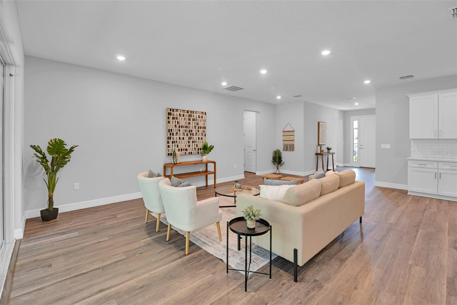 Image 13 of 35 For 28 Whitewood Street