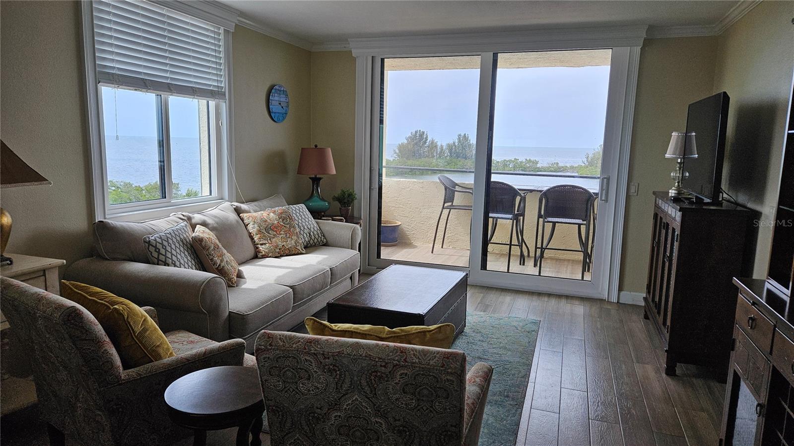 Image 10 of 44 For 5915 Sea Ranch Drive 415