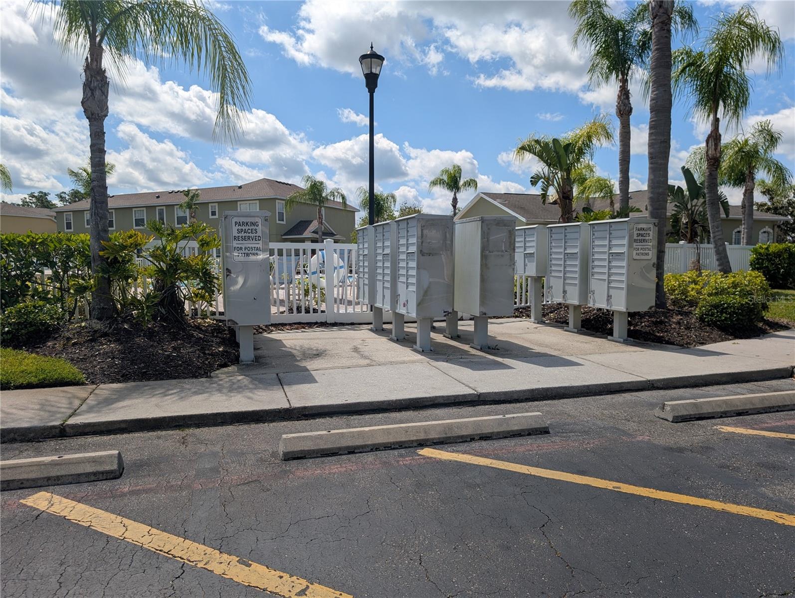 Image 5 of 23 For 8508 Zapota Way