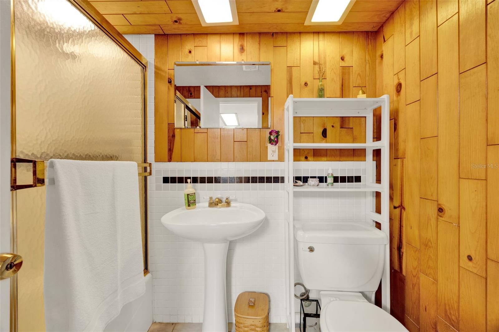 Image 19 of 40 For 14143 Conifer Drive