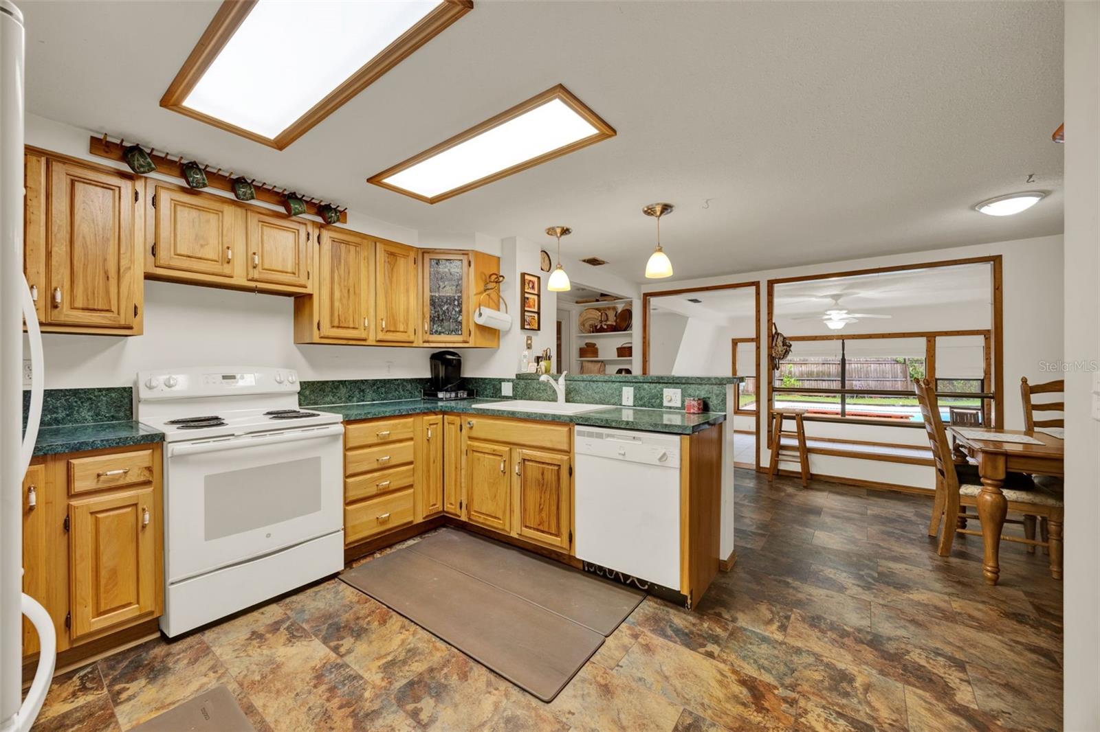 Image 6 of 40 For 14143 Conifer Drive