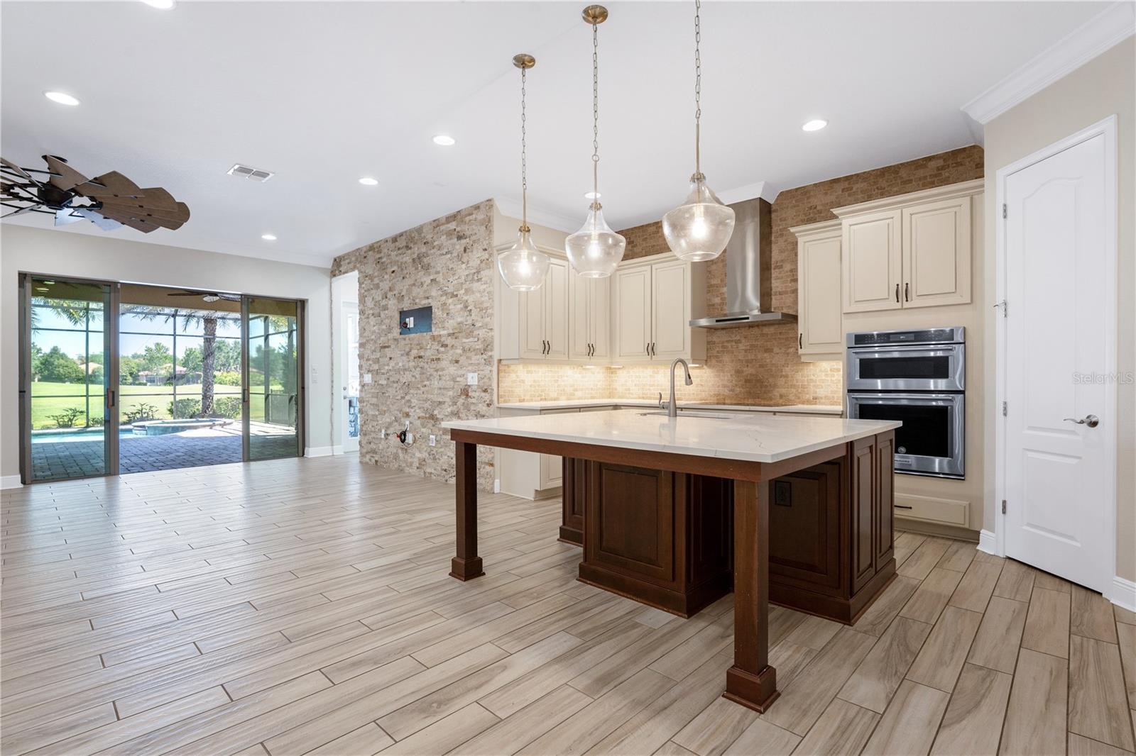 Image 12 of 71 For 9895 Winnington Street