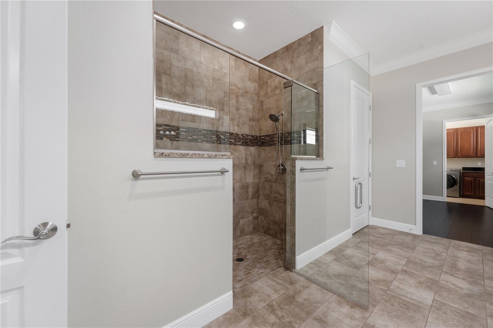 Image 28 of 71 For 9895 Winnington Street