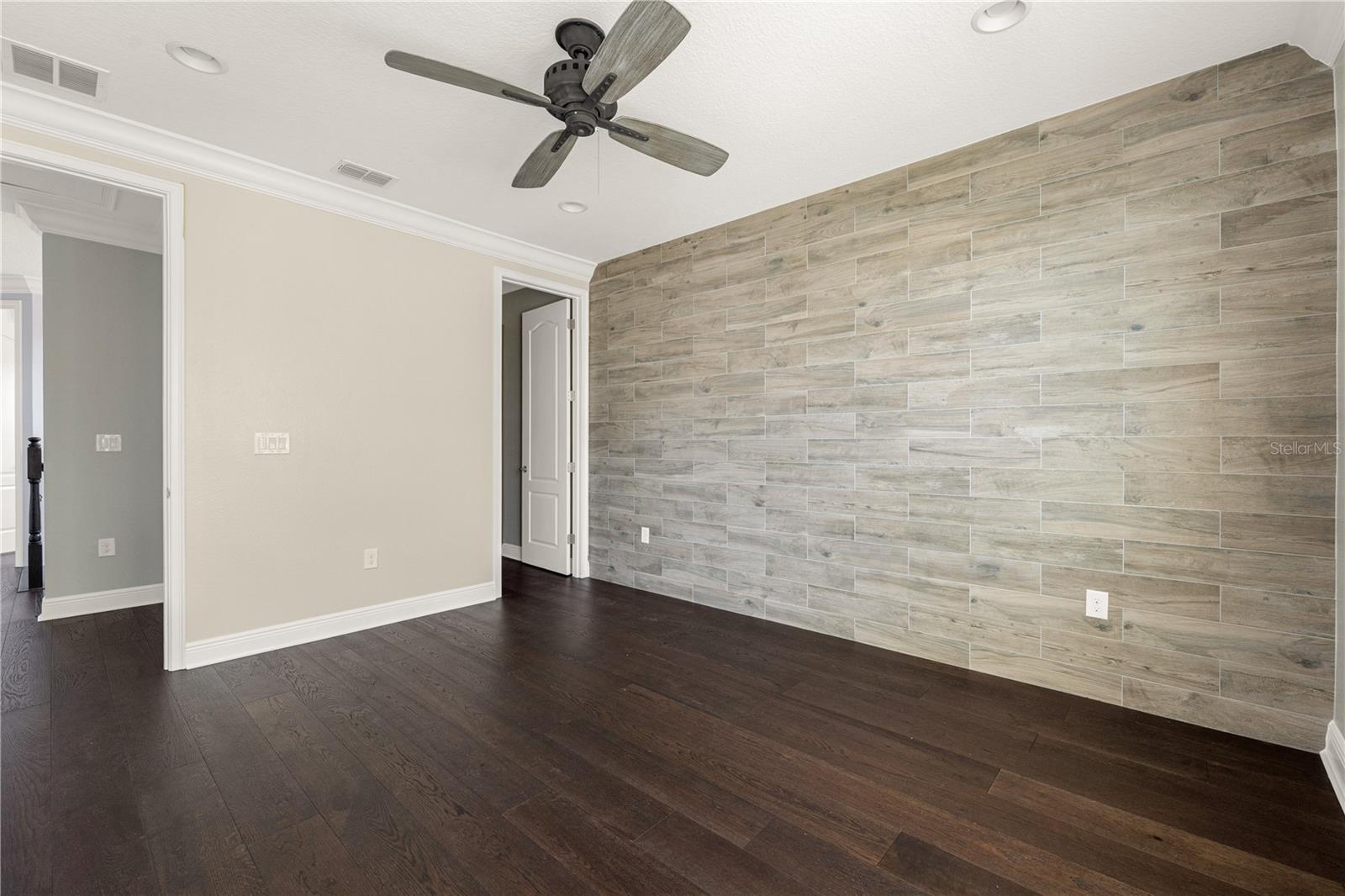 Image 38 of 71 For 9895 Winnington Street