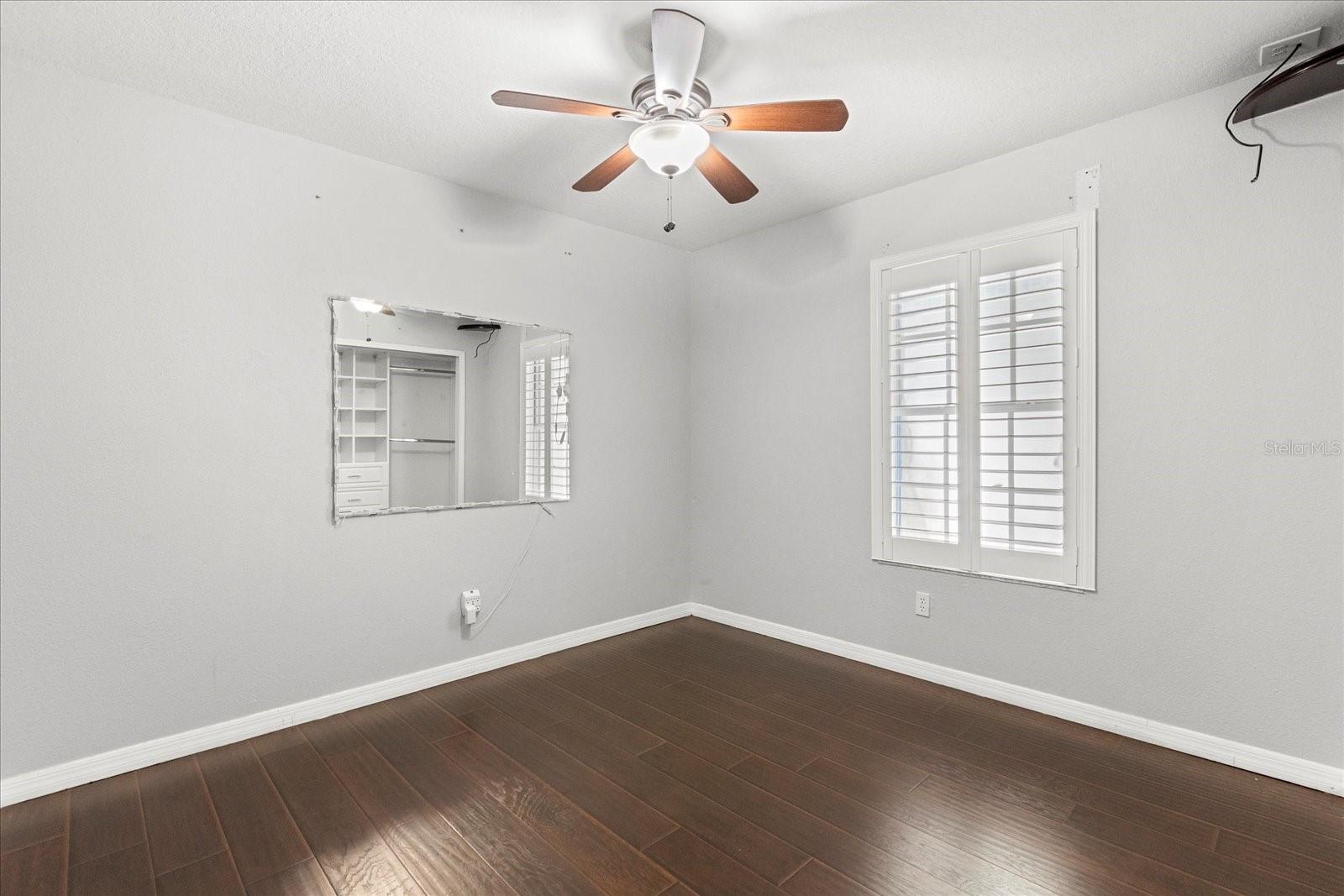 Image 18 of 24 For 2565 Albion Avenue 2