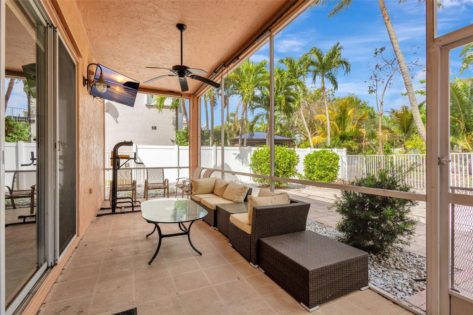 Image 22 of 43 For 6328 Squirewood Way