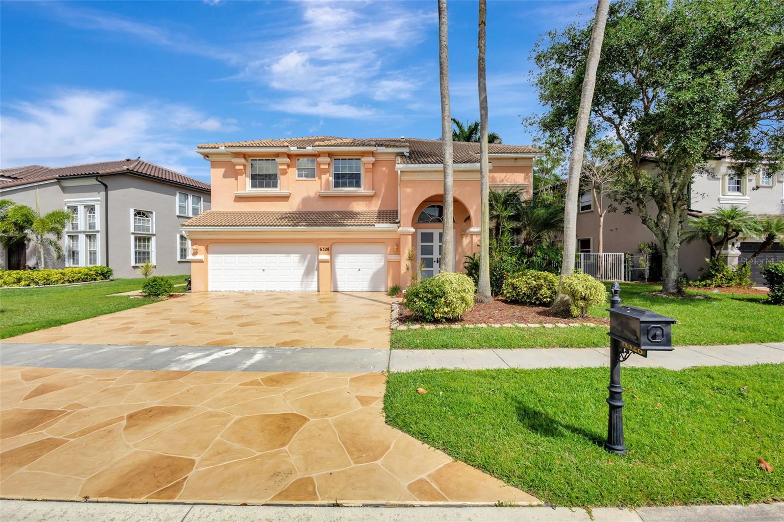 Image 41 of 43 For 6328 Squirewood Way