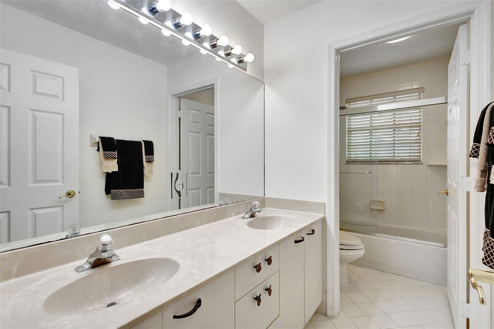 Image 8 of 43 For 6328 Squirewood Way