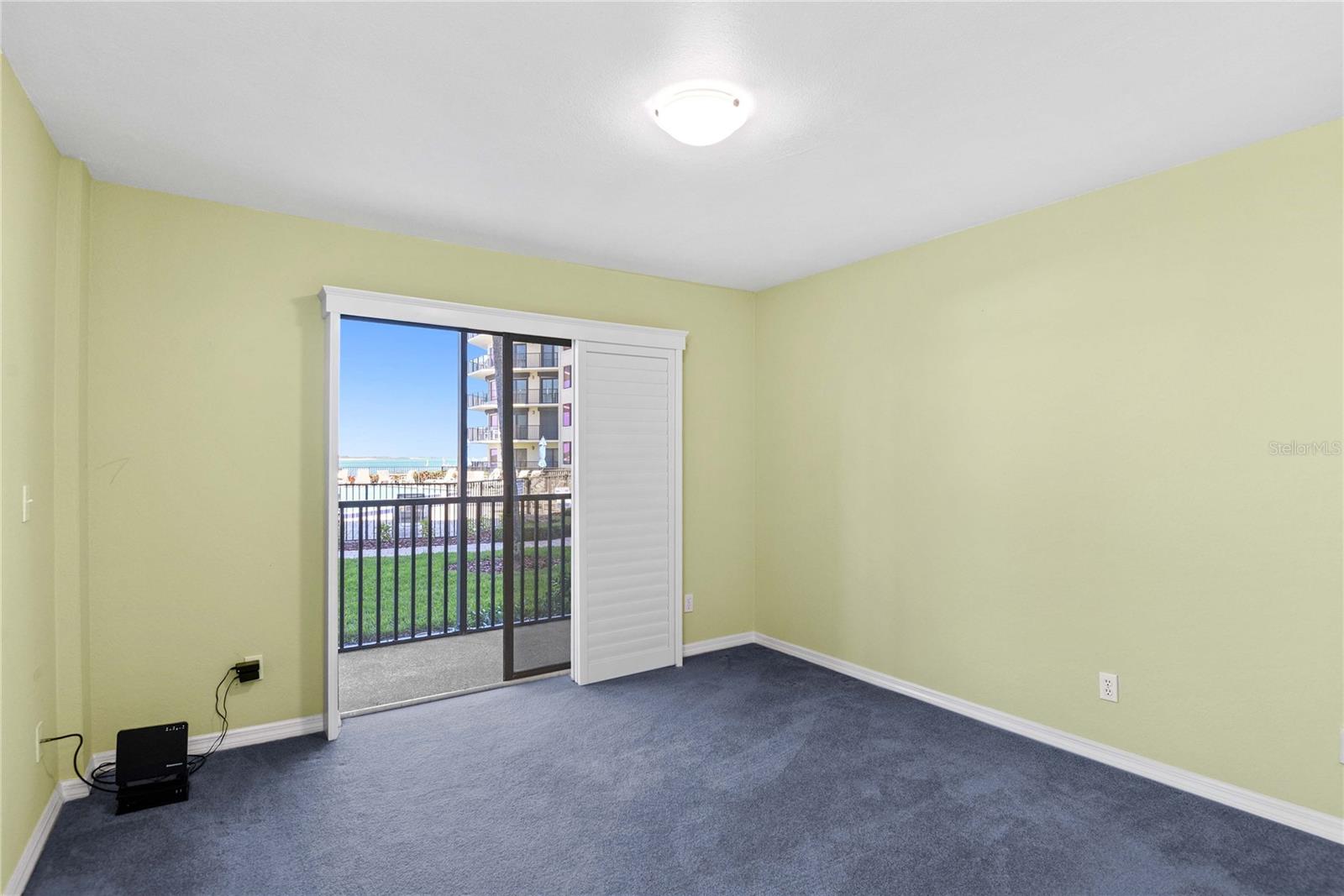 Image 28 of 49 For 2700 Peninsula Avenue 215