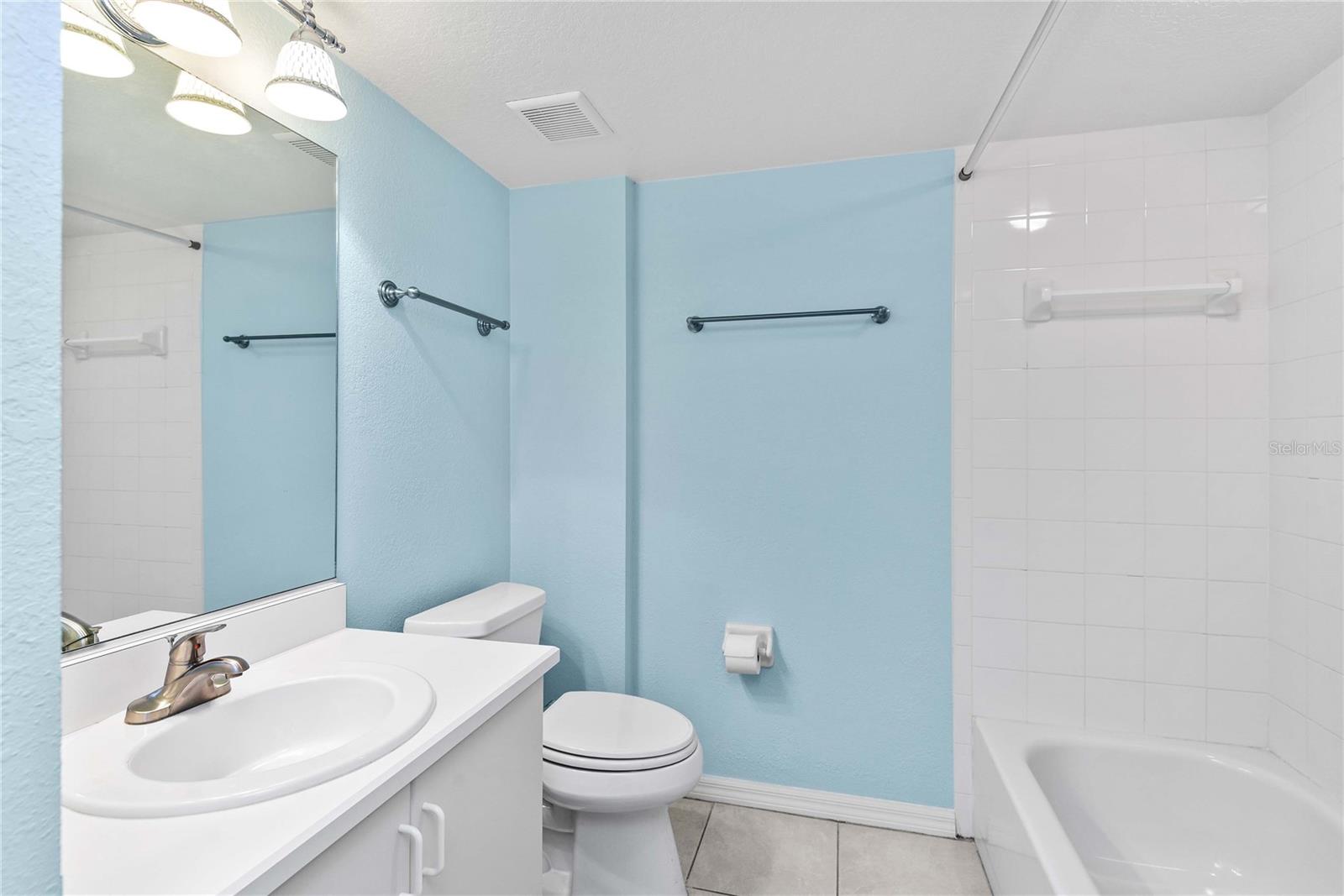 Image 32 of 49 For 2700 Peninsula Avenue 215