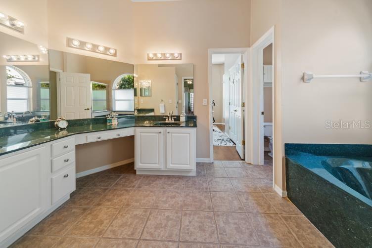 Image 26 of 36 For 2082 Nexus Court