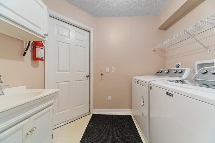 Image 29 of 36 For 2082 Nexus Court