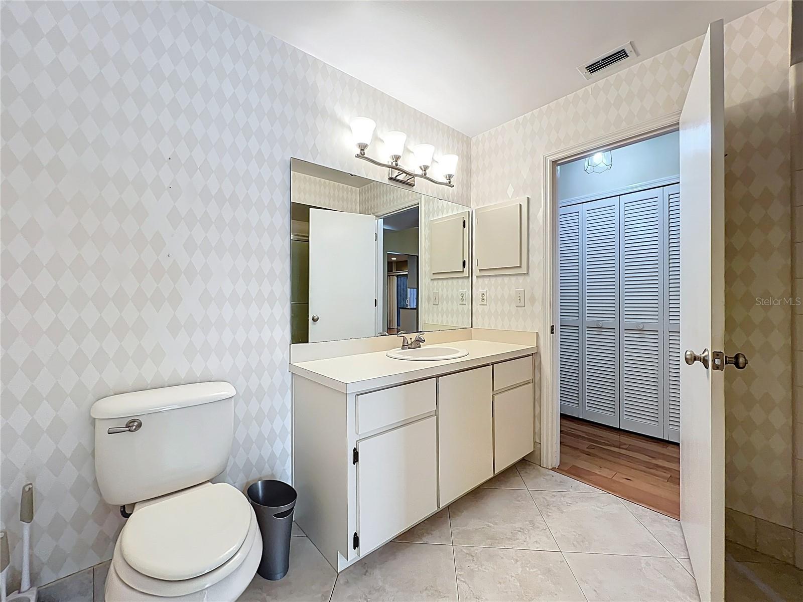 Image 16 of 54 For 136 Bridgeview Court