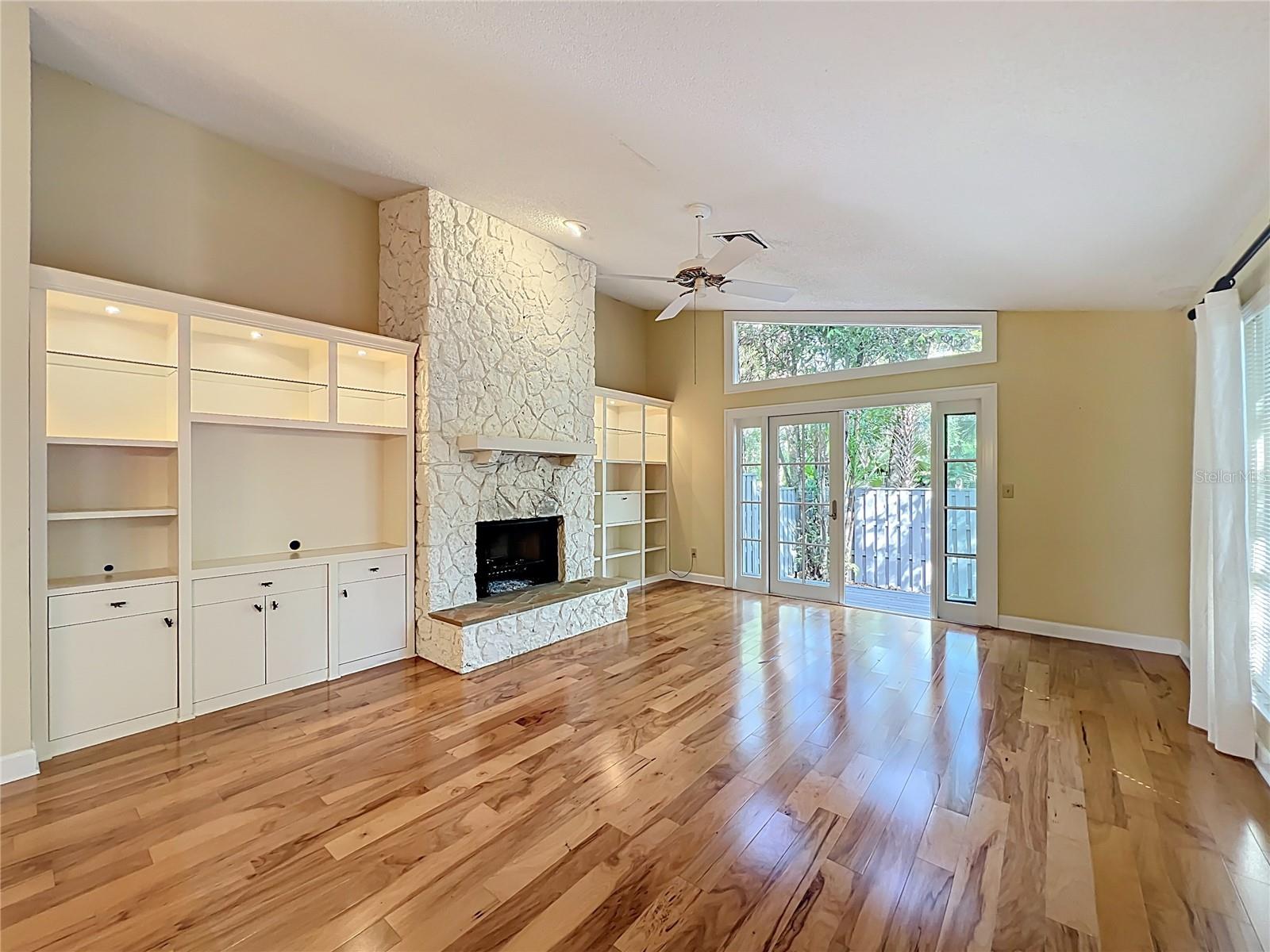 Image 2 of 54 For 136 Bridgeview Court
