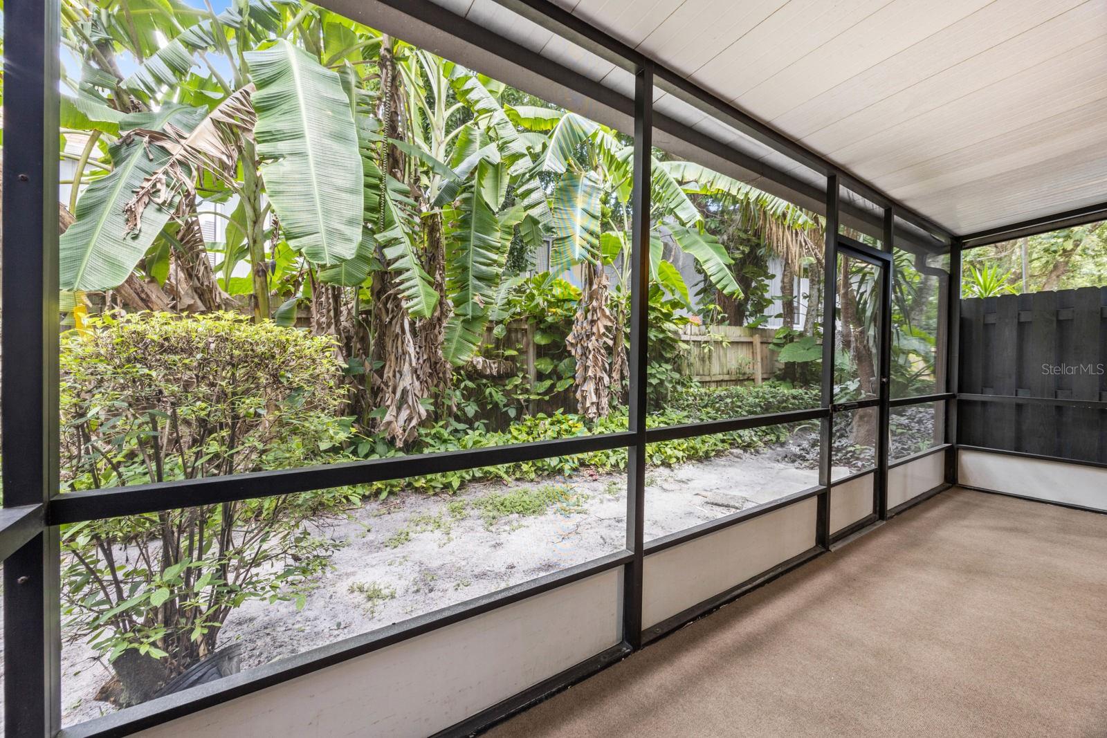 Image 14 of 37 For 425 Sheoah Boulevard 29