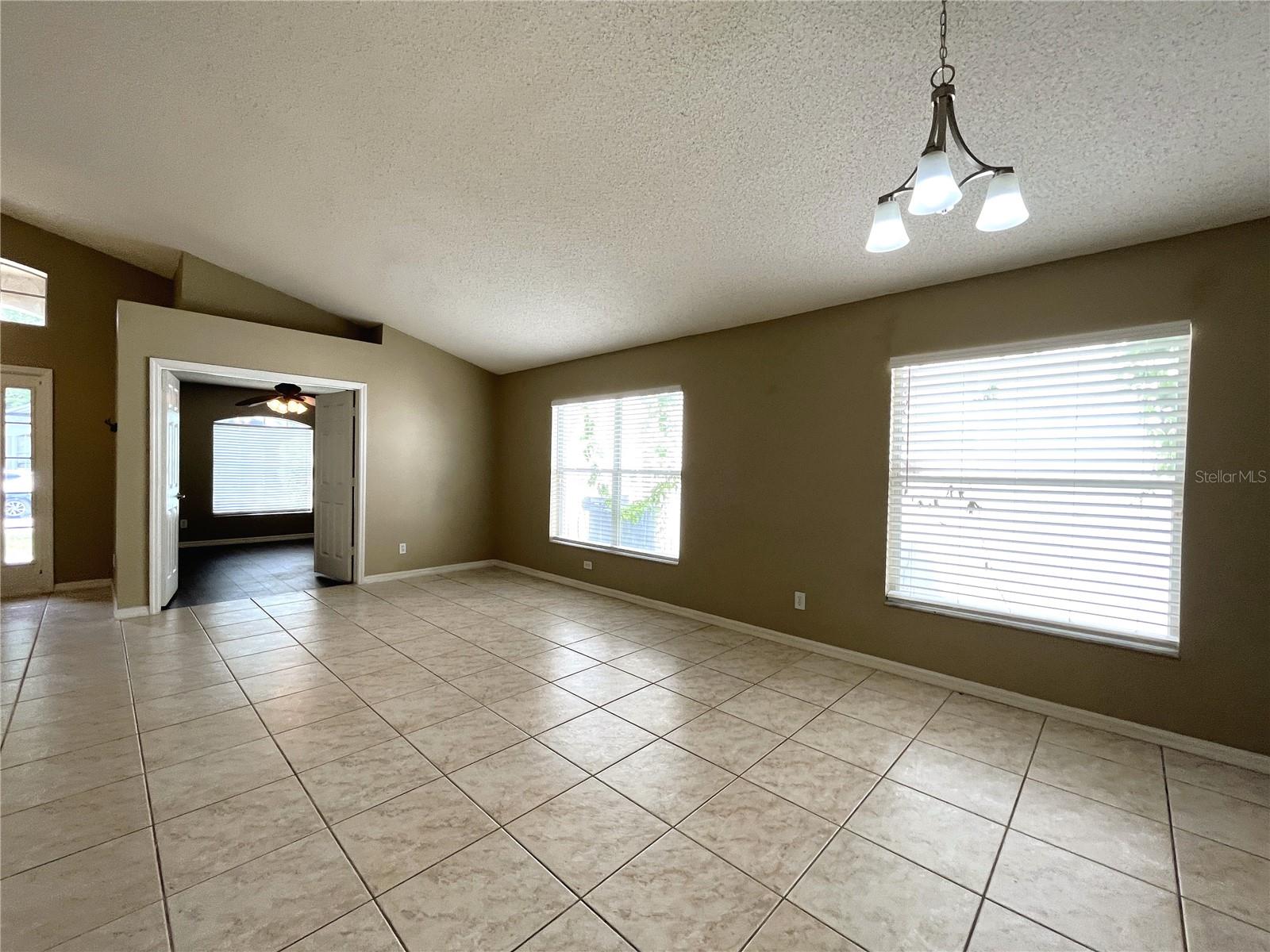 Image 6 of 27 For 4029 Shawn Circle