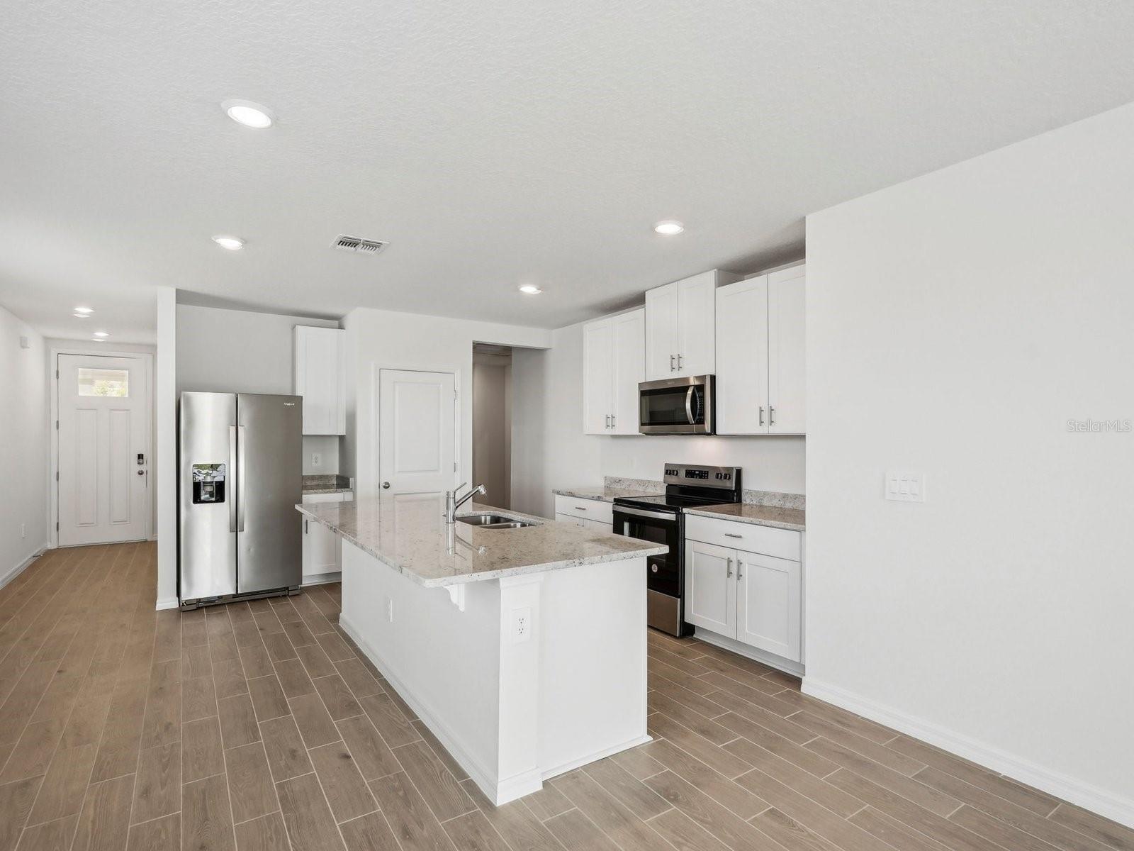 Image 4 of 9 For 137 Whiteland Bend