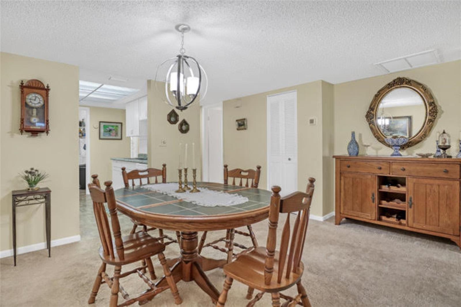 Image 16 of 34 For 2814 Demaret Drive 607