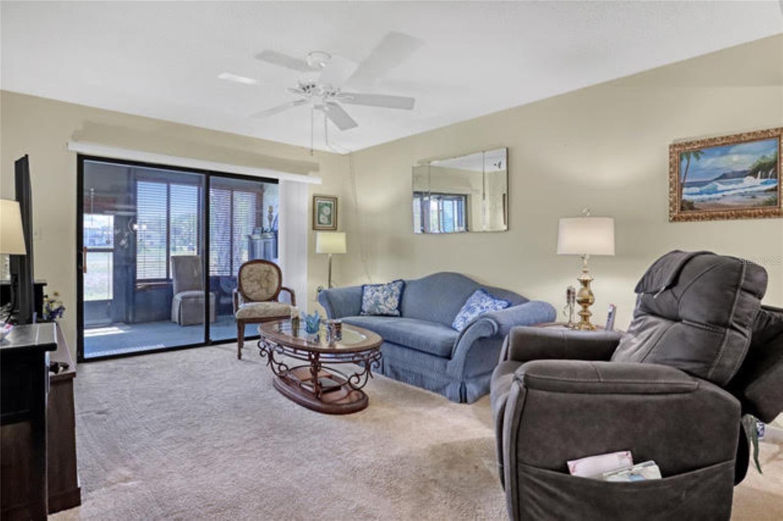 Image 17 of 34 For 2814 Demaret Drive 607