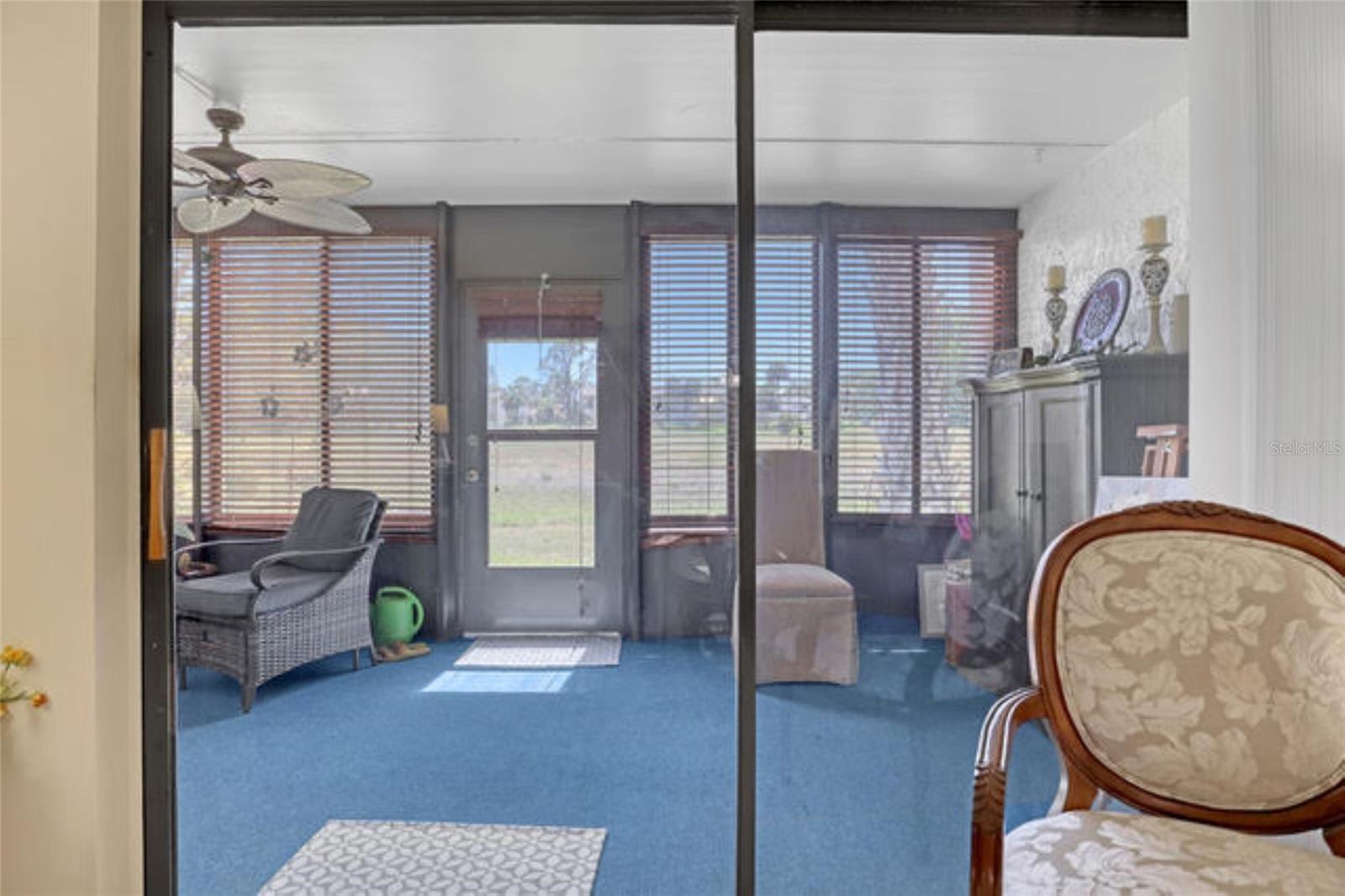 Image 18 of 34 For 2814 Demaret Drive 607